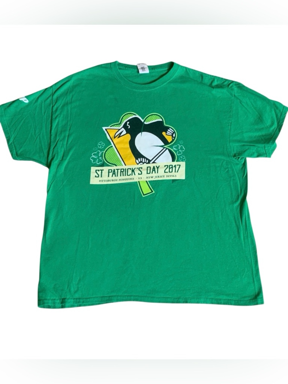 Pittsburgh Penguins Hockey T-Shirt Green St. Patrick's Day 2017 XL Gildan